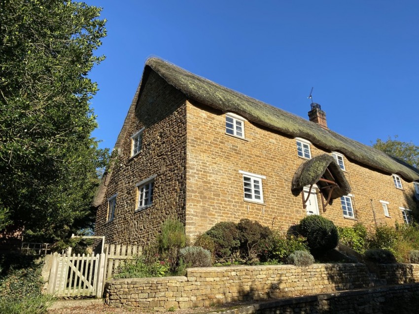 Images for Bank Cottage, Thenford Road