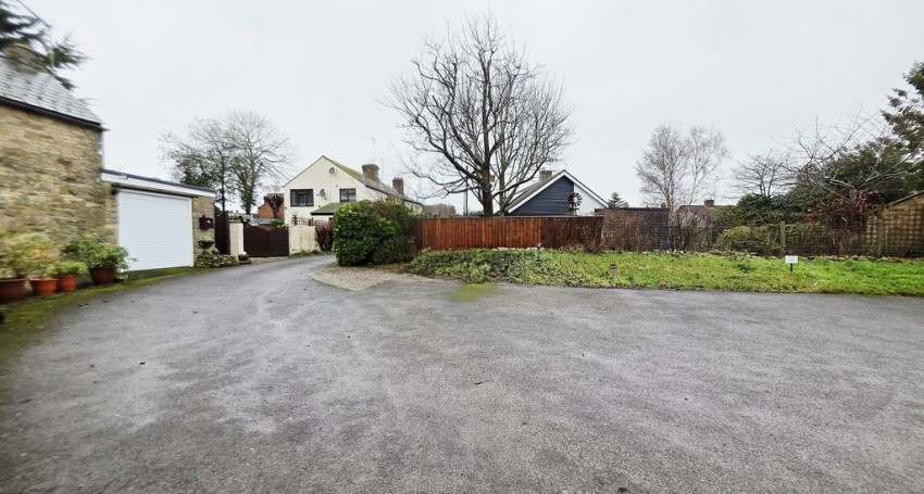 Images for Cross Keys Court, Brackley, Northants