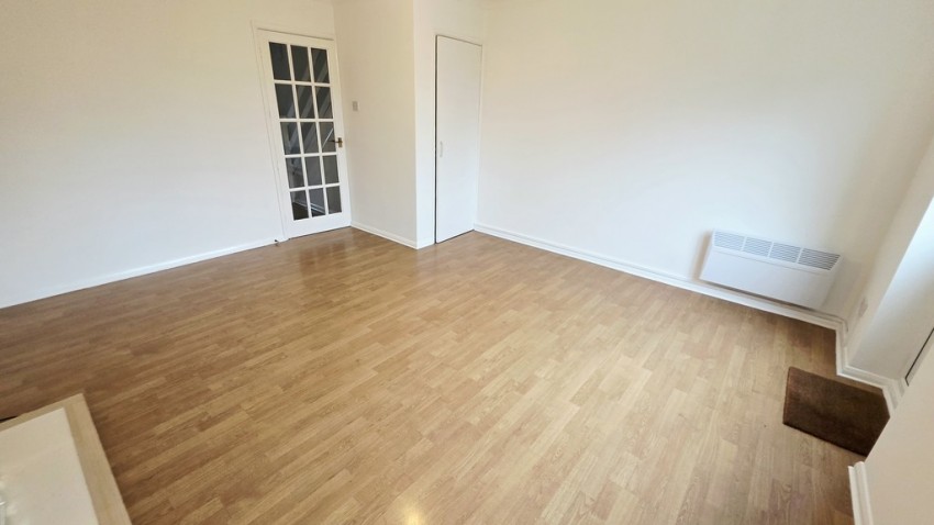 Images for Cross Keys Court, Brackley, Northants