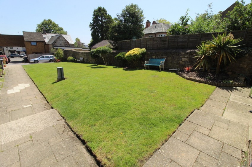 Images for Cross Keys Court, Brackley, Northants