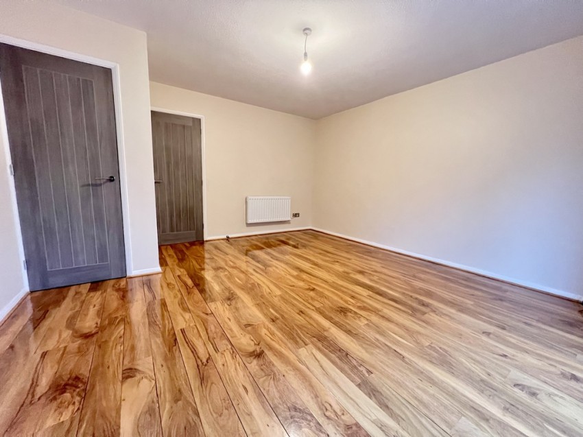 Images for Cross Keys Court, Brackley, Northants