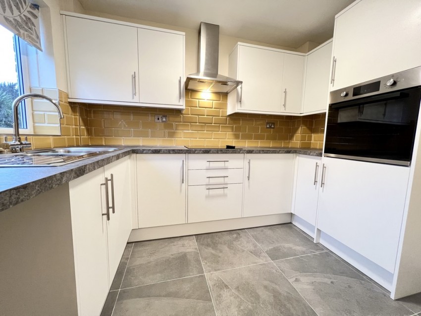 Images for Cross Keys Court, Brackley, Northants