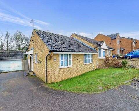 View Full Details for Middleton Cheney, Banbury