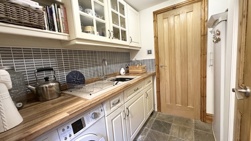 Images for Pebble Lane, Brackley, Northants