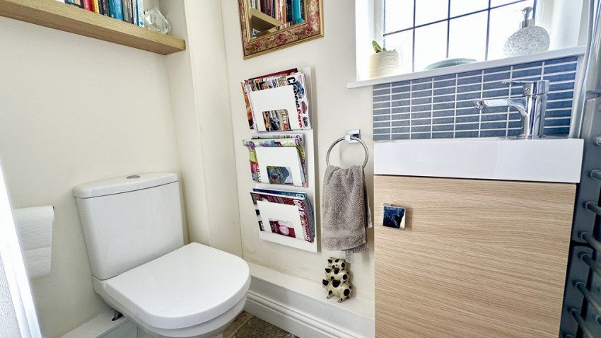 Images for Pebble Lane, Brackley, Northants