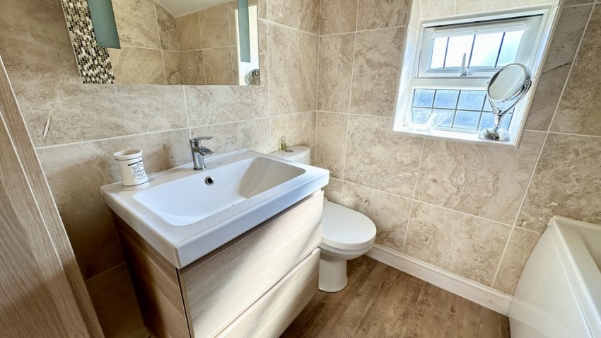 Images for Pebble Lane, Brackley, Northants