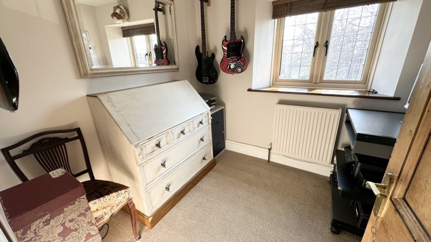 Images for Pebble Lane, Brackley, Northants