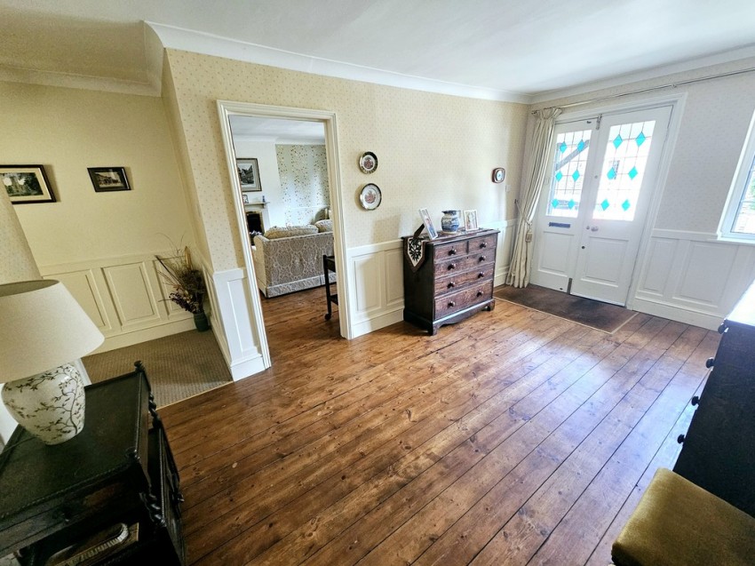 Images for Pebble Lane, Brackley, Northants