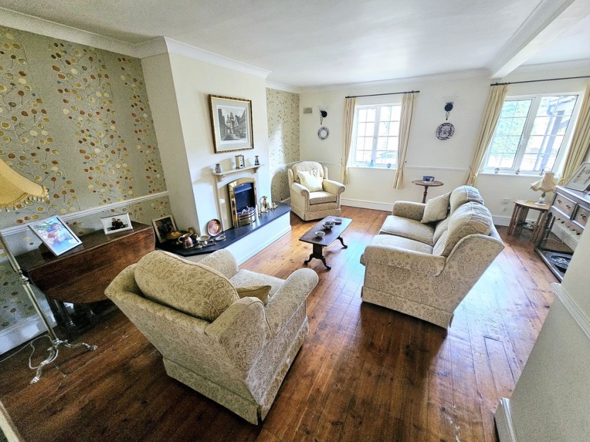 Images for Pebble Lane, Brackley, Northants
