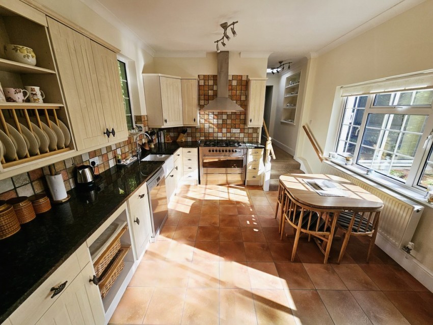 Images for Pebble Lane, Brackley, Northants
