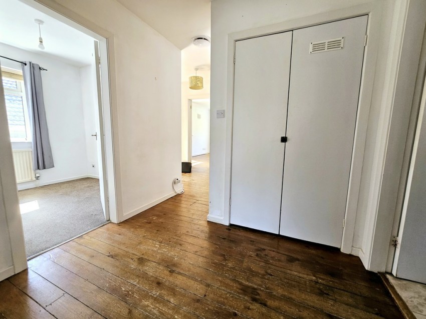 Images for Croughton, Brackley