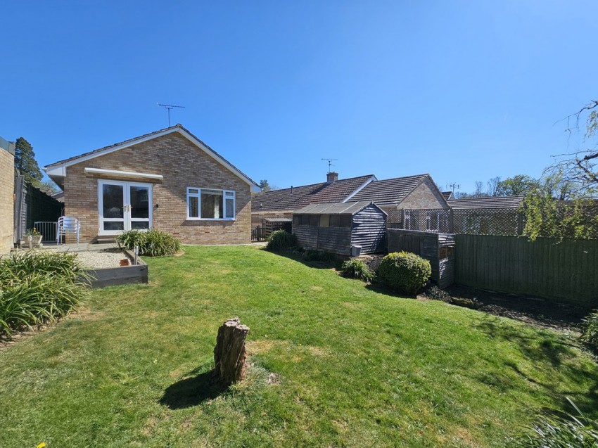Images for Croughton, Brackley