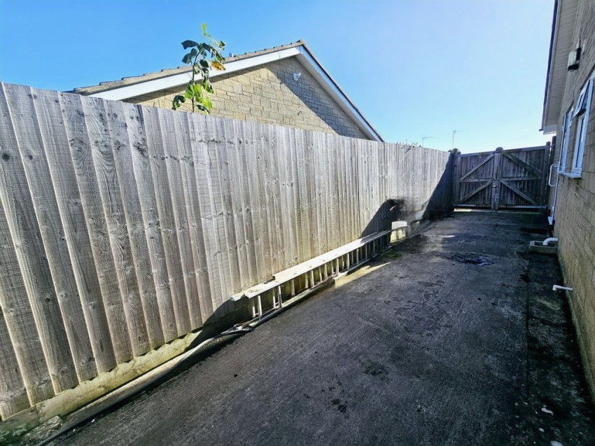 Images for Bridgewater Crescent, Brackley, Northants