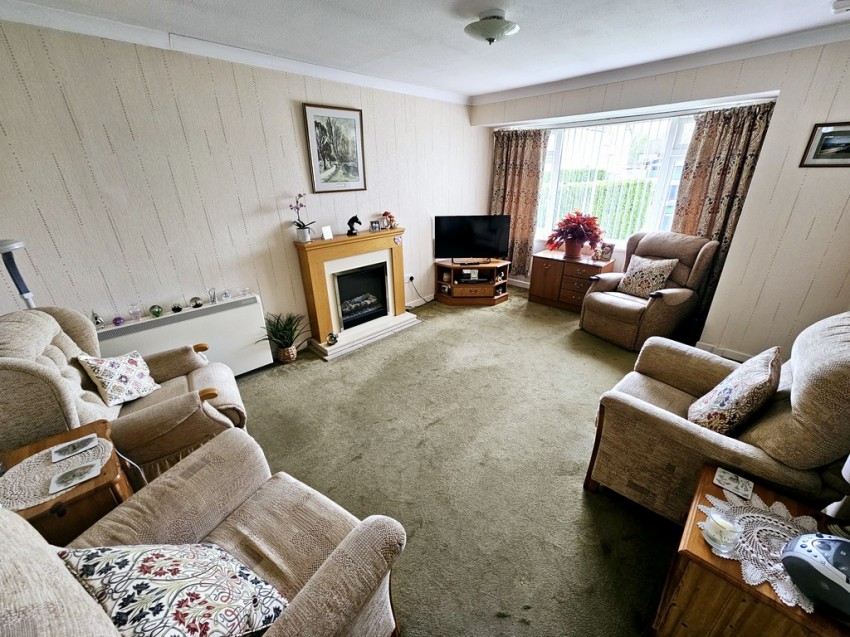 Images for Ellesmere Crescent, Brackley, Northants