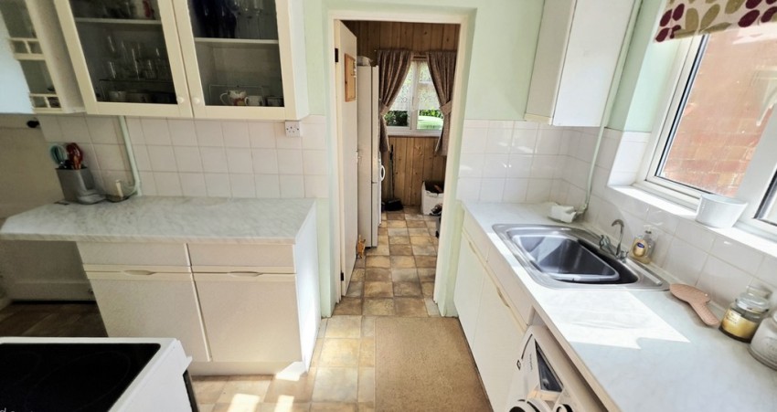 Images for Beaumont Crescent, Brackley, Northants