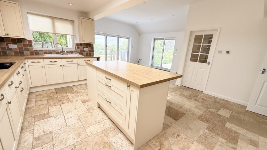 Images for Charlton, Banbury