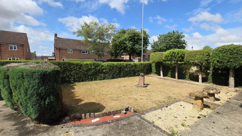 Images for Waynflete Avenue, Brackley, Northants