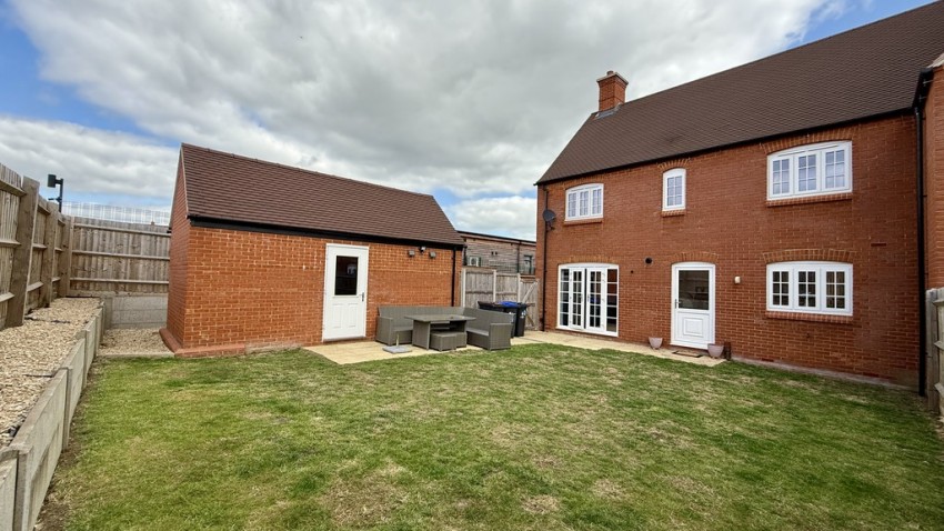 Images for Gold Avenue, Brackley, Northants