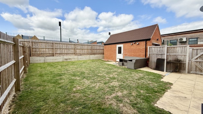 Images for Gold Avenue, Brackley, Northants