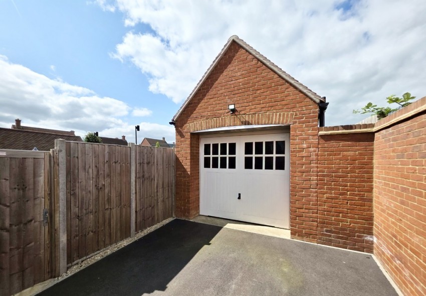 Images for Gold Avenue, Brackley, Northants