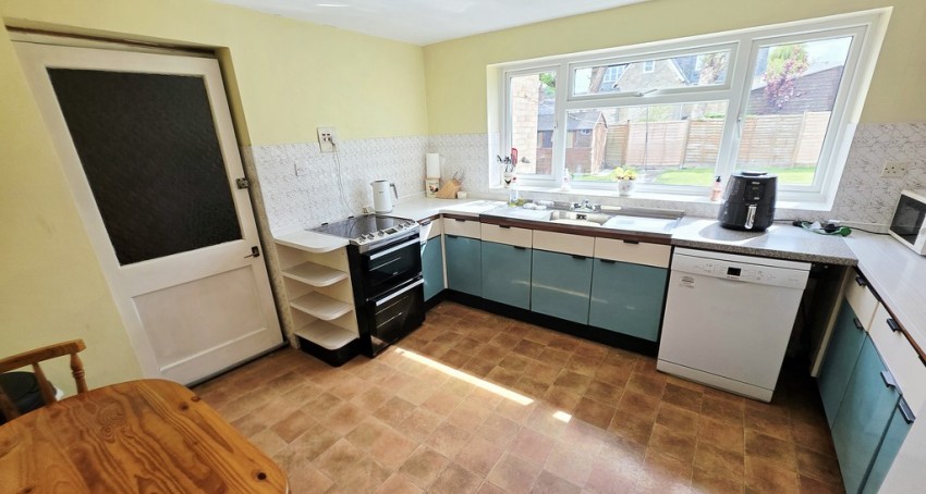 Images for Valley Rise, Brackley, Northants