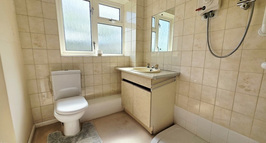 Images for Valley Rise, Brackley, Northants