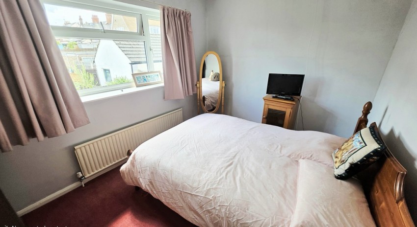 Images for Valley Rise, Brackley, Northants