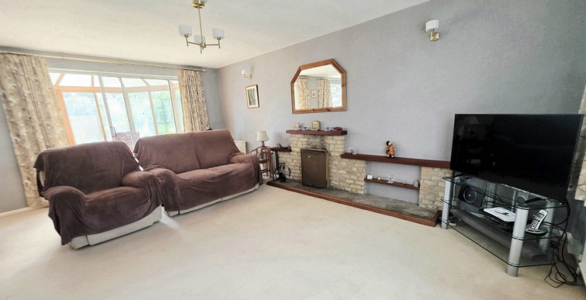 Images for Valley Rise, Brackley, Northants
