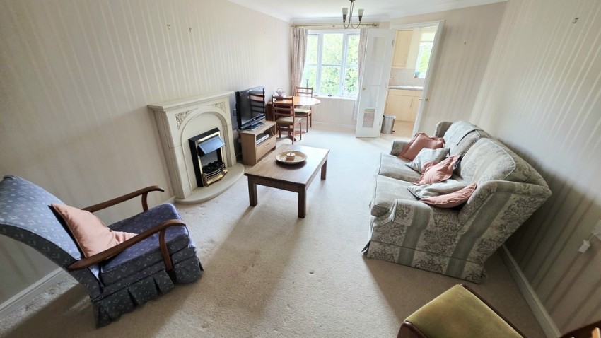 Images for Buckingham Road, Brackley, Northants