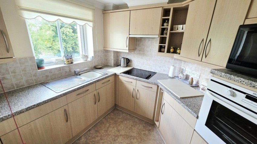 Images for Buckingham Road, Brackley, Northants