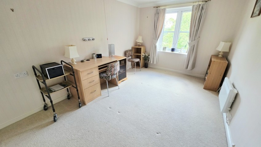 Images for Buckingham Road, Brackley, Northants