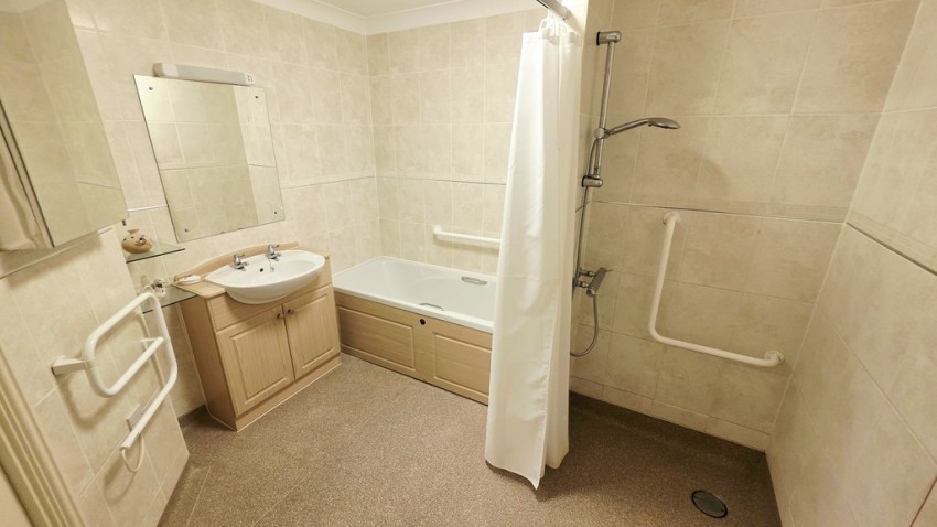 Images for Buckingham Road, Brackley, Northants