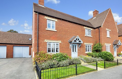 View Full Details for Marne Way, Brackley, Northants