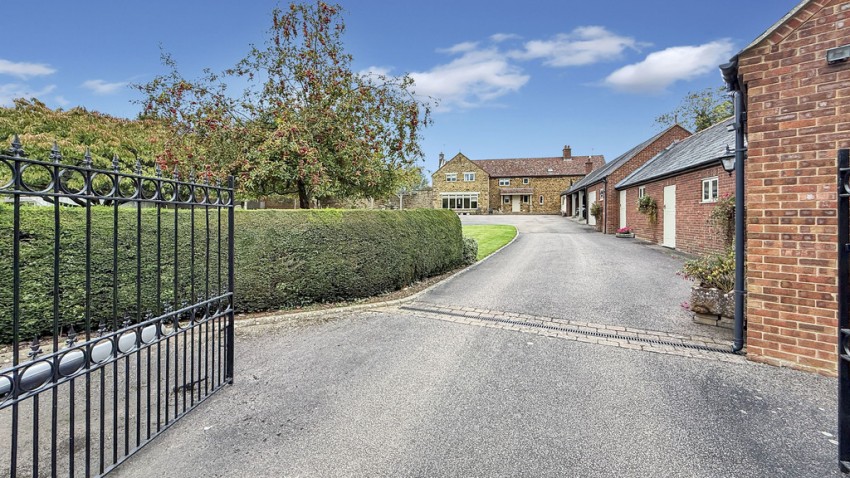 Images for Blacklocks Hill, Banbury, Oxon