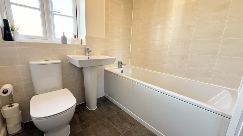 Images for Prometheus Lane, Brackley, Northants