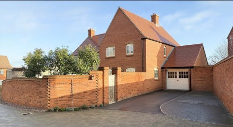 View Full Details for Gold Avenue, Brackley