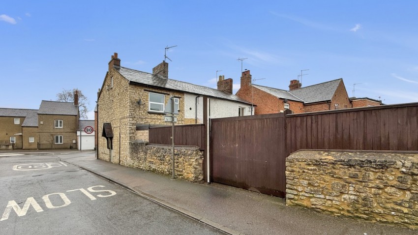 Images for Manor Road, Brackley, Northants
