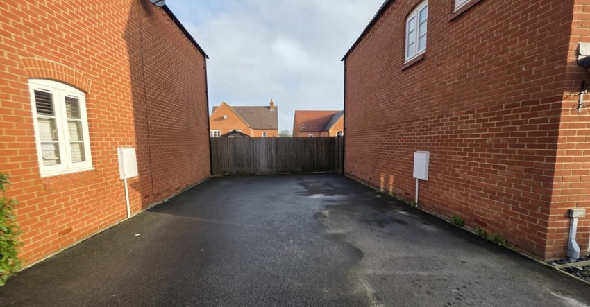 Images for Foxhills Way, Brackley, Northants