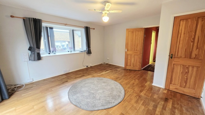 Images for Cross Keys Court, Brackley, Northants