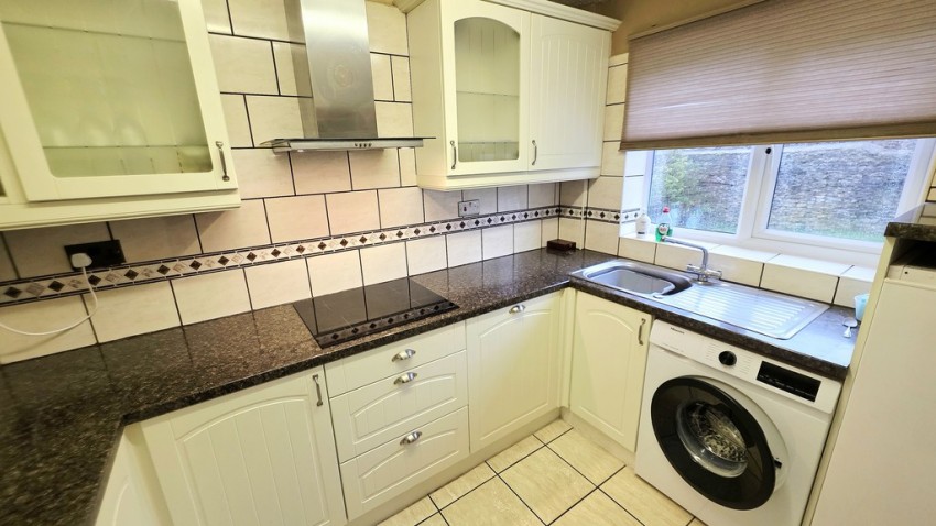 Images for Cross Keys Court, Brackley, Northants