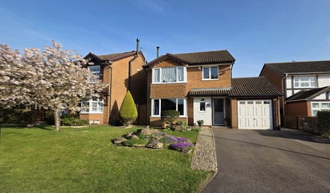 View Full Details for Stuart Road, Brackley, Northants