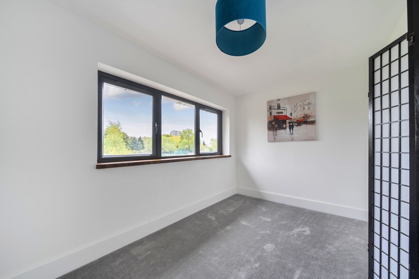 Images for Croughton, Brackley