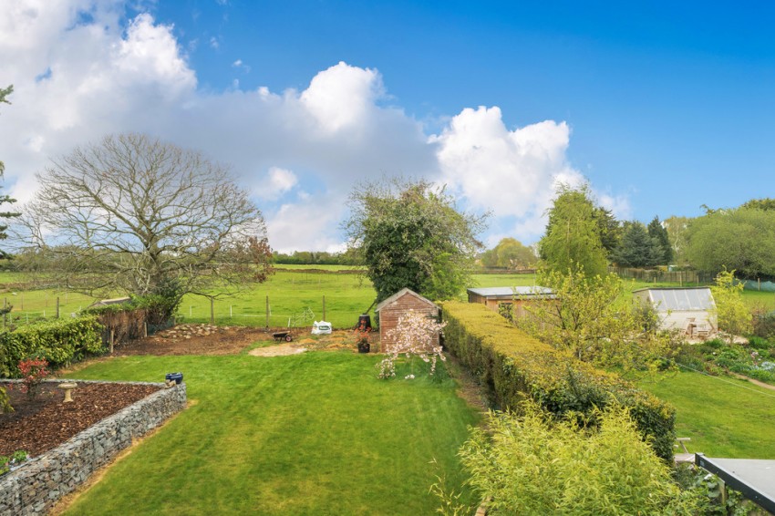 Images for Croughton, Brackley