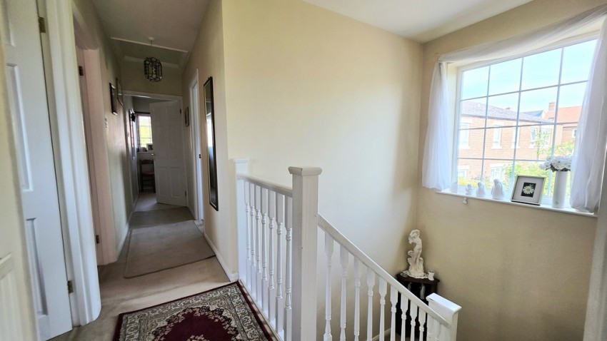 Images for Halls Lane, Brackley, Northants