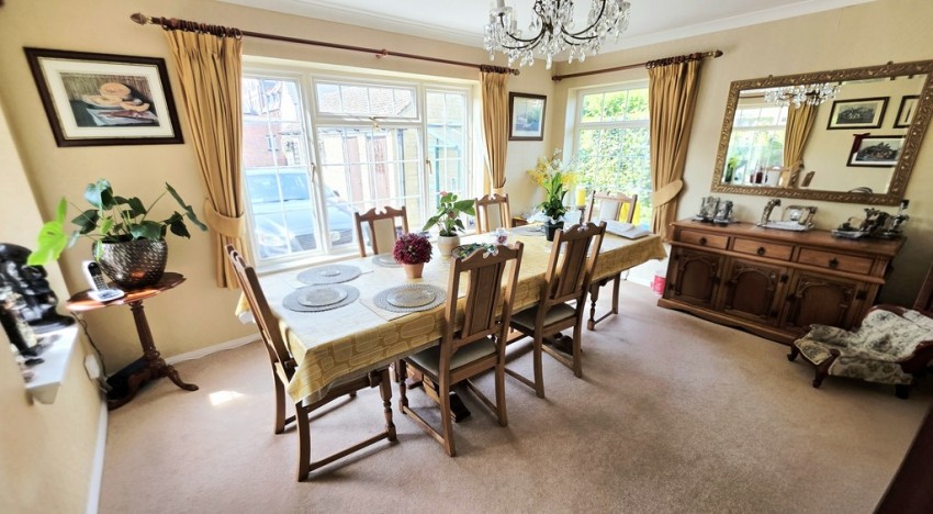 Images for Halls Lane, Brackley, Northants