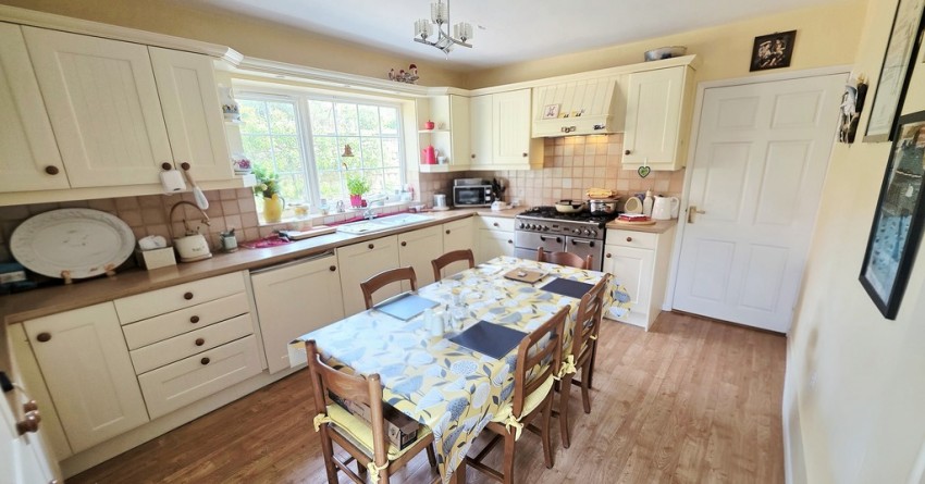 Images for Halls Lane, Brackley, Northants