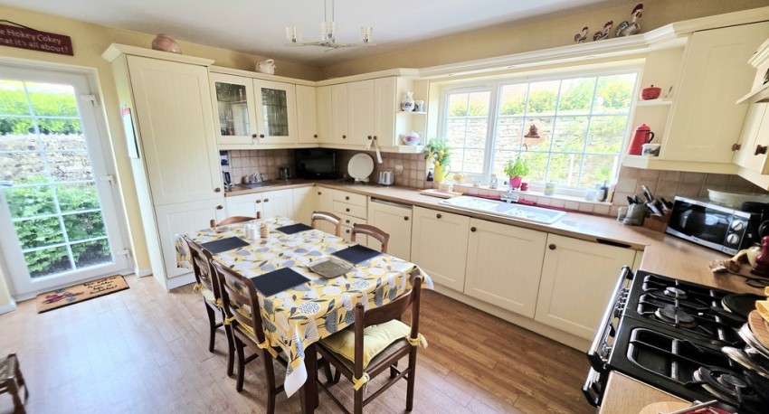 Images for Halls Lane, Brackley, Northants